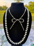 Bow Necklace