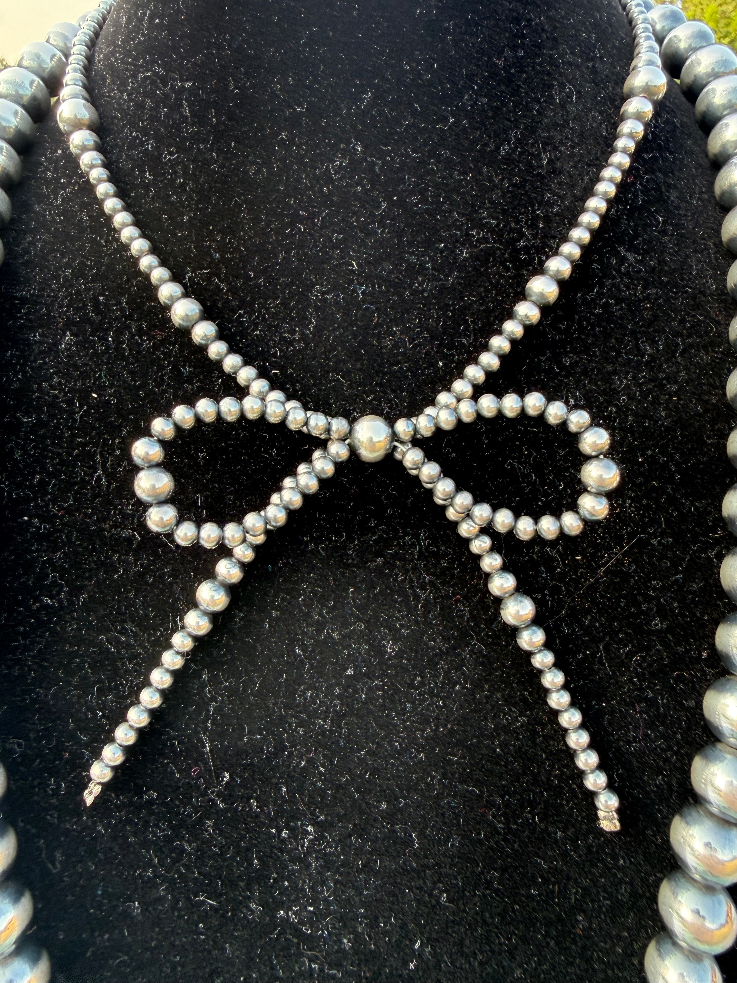 Bow Necklace
